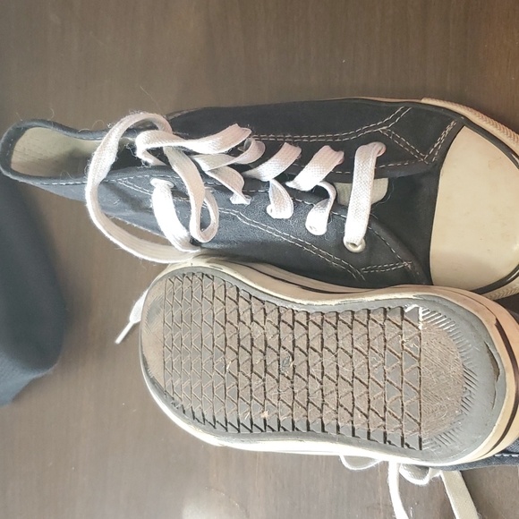 Used black high top converse - Picture 4 of 4